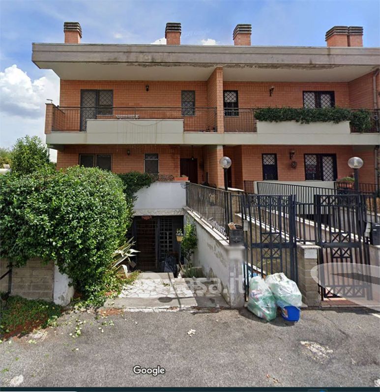 Appartamento in Vendita in Via Federico Bocchetti 111 a Roma