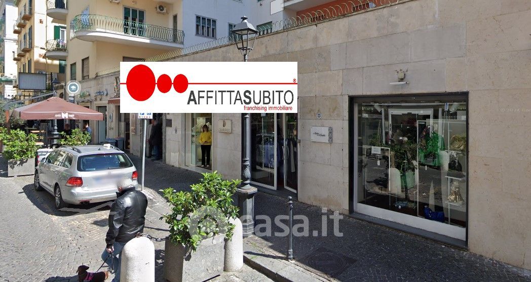 Negozio/Locale commerciale in Affitto in Via Giovanni Merliani a Napoli