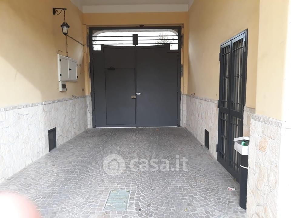 Negozio/Locale commerciale in Affitto in Via vittorio emanuele a Casalnuovo di Napoli