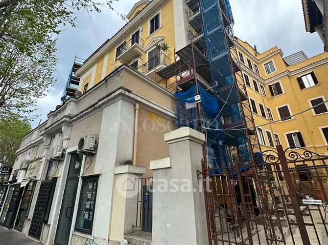 Appartamento in Vendita in Piazza della Stazione Vecchia a Roma