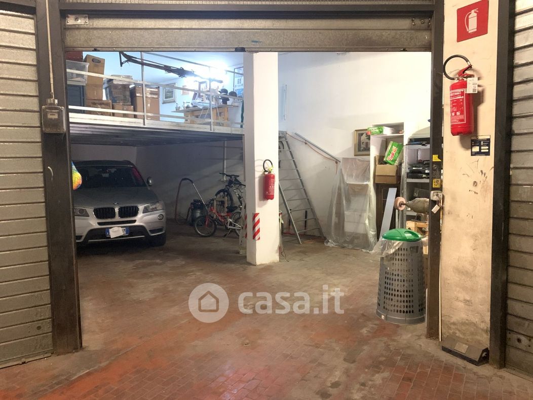 Garage/Posto auto in Vendita in Via Silvio D'Amico 118 a Roma