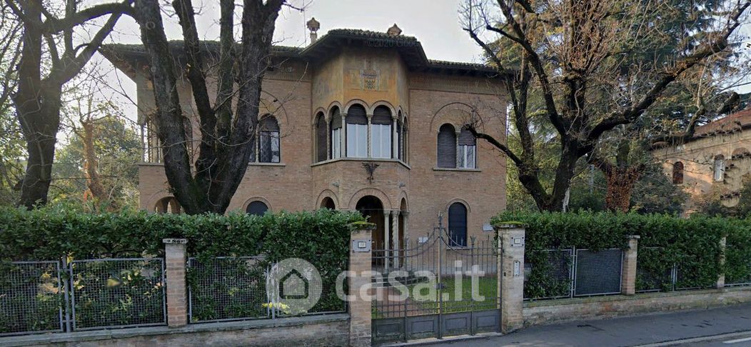 Villa in Vendita in Via franchetti 10 a Reggio Emilia