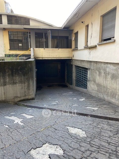 Garage/Posto auto in Vendita in Via Carlo Pedrotti 37 a Torino