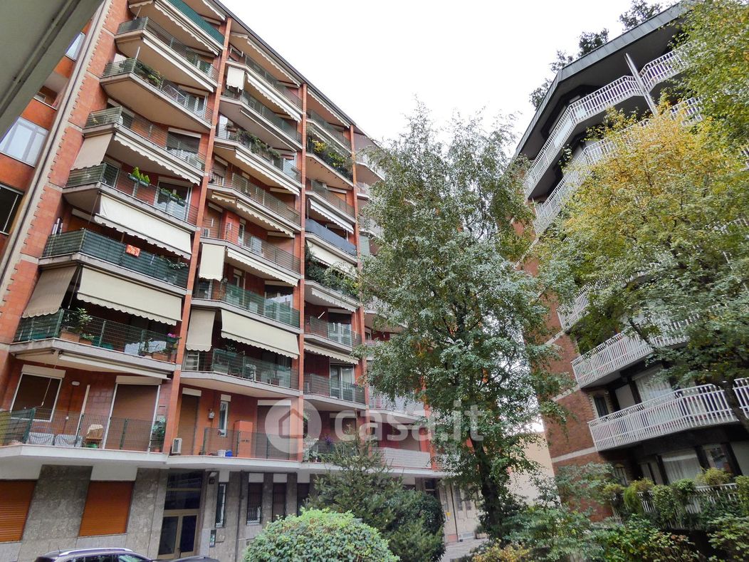 Appartamento in Affitto in Via Lorenteggio 49 a Milano