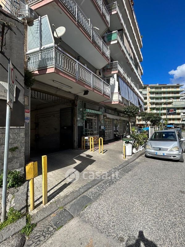Garage/Posto auto in Vendita in Via Enrico Fermi 56 a Napoli