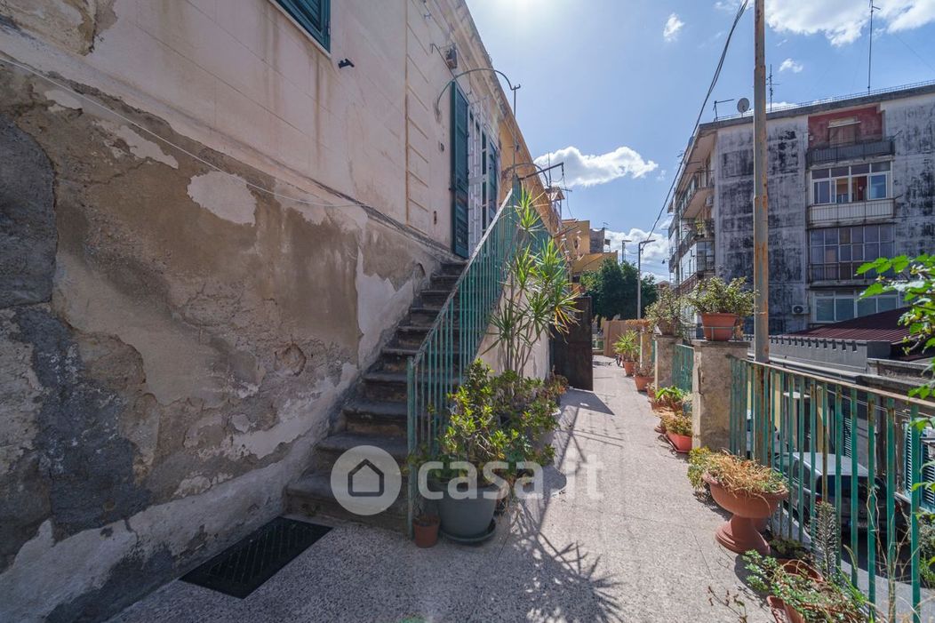 Casa indipendente in Vendita in Via Vallone Castellaccio 13 a Messina