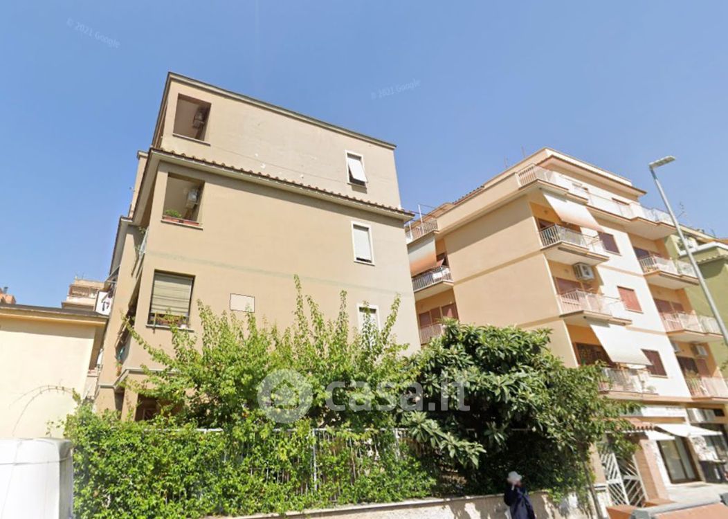 Casa indipendente in Vendita in Via Ernesto Cianciolo 27 -23 a Messina