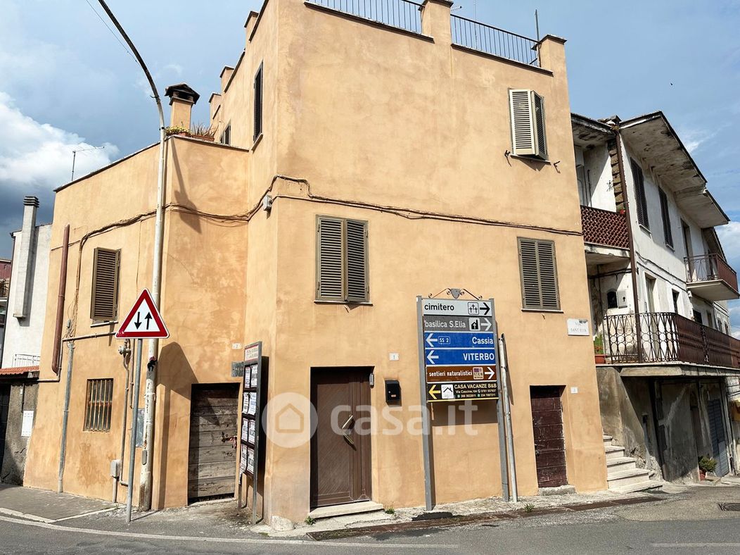 Stabile / Palazzo in Vendita in Via Sant' Elia 1 a Castel Sant'Elia