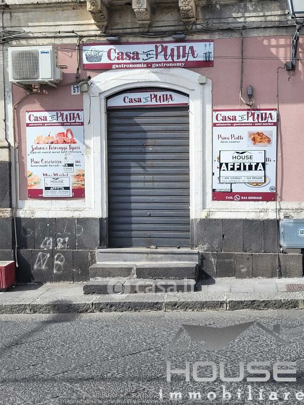 Negozio/Locale commerciale in Affitto in Via Etnea 51 a Nicolosi