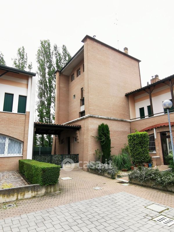 Villa in Vendita in Via Comacchio 167 a Ferrara