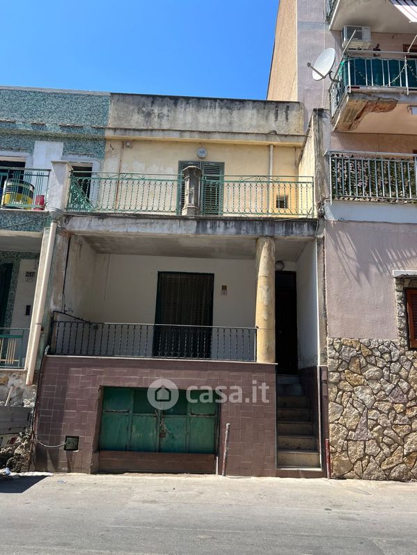 Appartamento in Vendita in Via Ciaculli 215 a Palermo