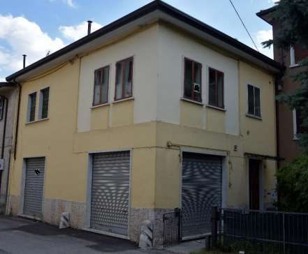 Casa indipendente in Vendita in Via Brennero a Sant'Ambrogio di Valpolicella