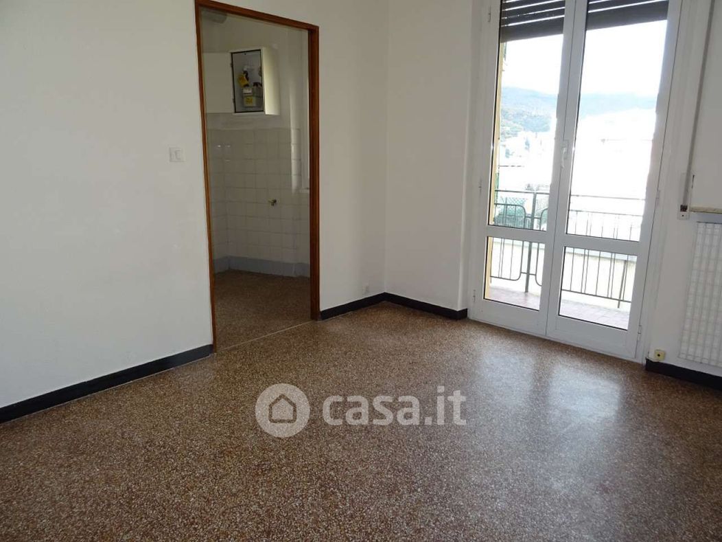 Appartamento in Vendita in Via Terpi 18 A a Genova