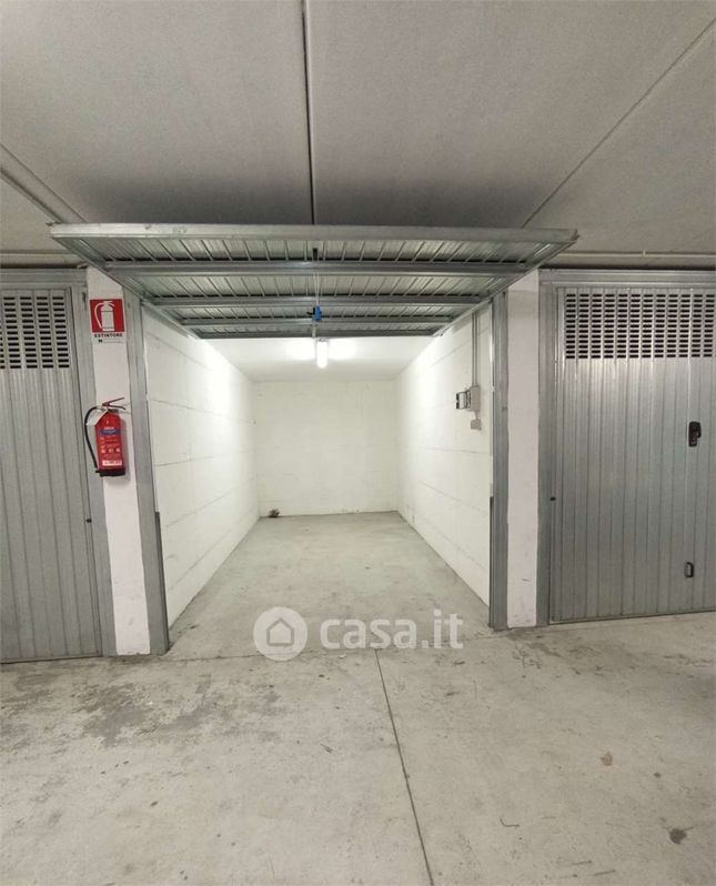 Garage/Posto auto in Vendita in Via Cesare Festa a Arenzano