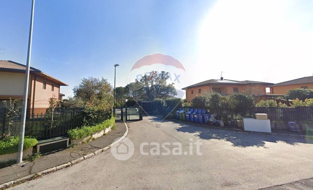 Casa Bi/Trifamiliare in Vendita in Via Messina Sacerdote 10 a Aci Sant'Antonio