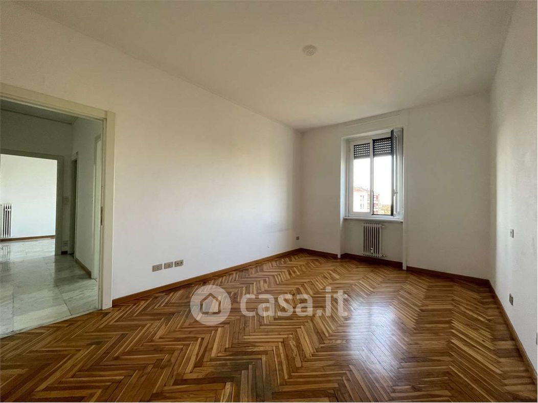 Appartamento in Affitto in Viale Gabriele D'Annunzio a Milano