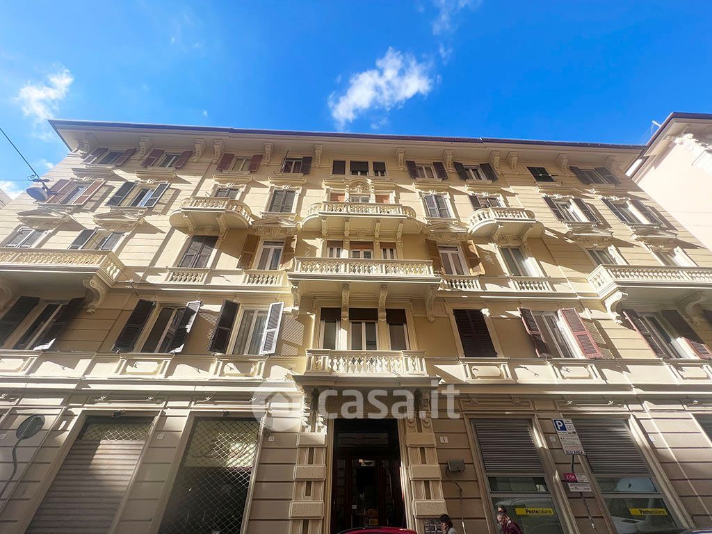 Appartamento in Vendita in Via Granello 1 a Genova