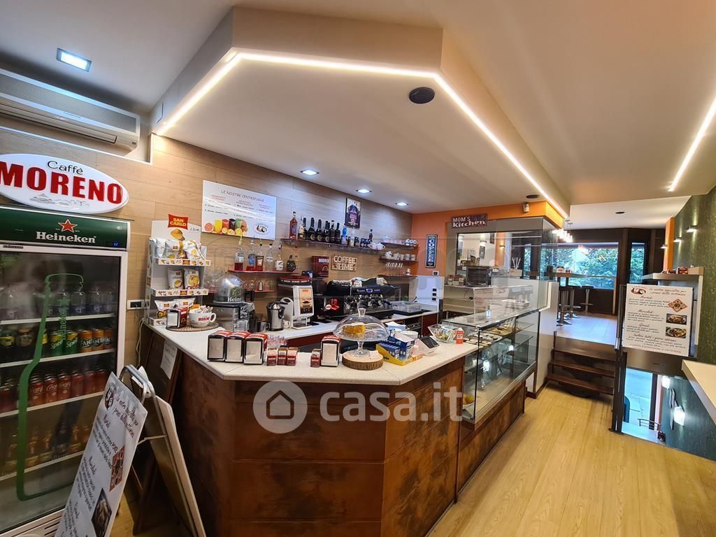 Negozio/Locale commerciale in Vendita in Via Battaglione Framarin a Vicenza