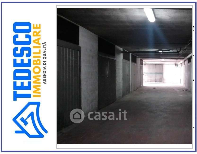 Garage/Posto auto in Vendita in Via de Longis Giovanni a Benevento