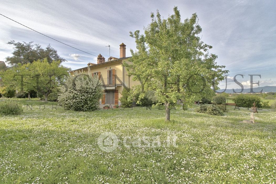 Villa in Vendita in Località Agazzi Alto a Arezzo
