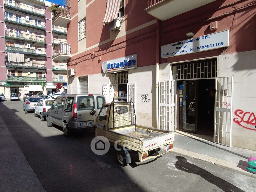 Negozio/Locale commerciale in Vendita in a Bari