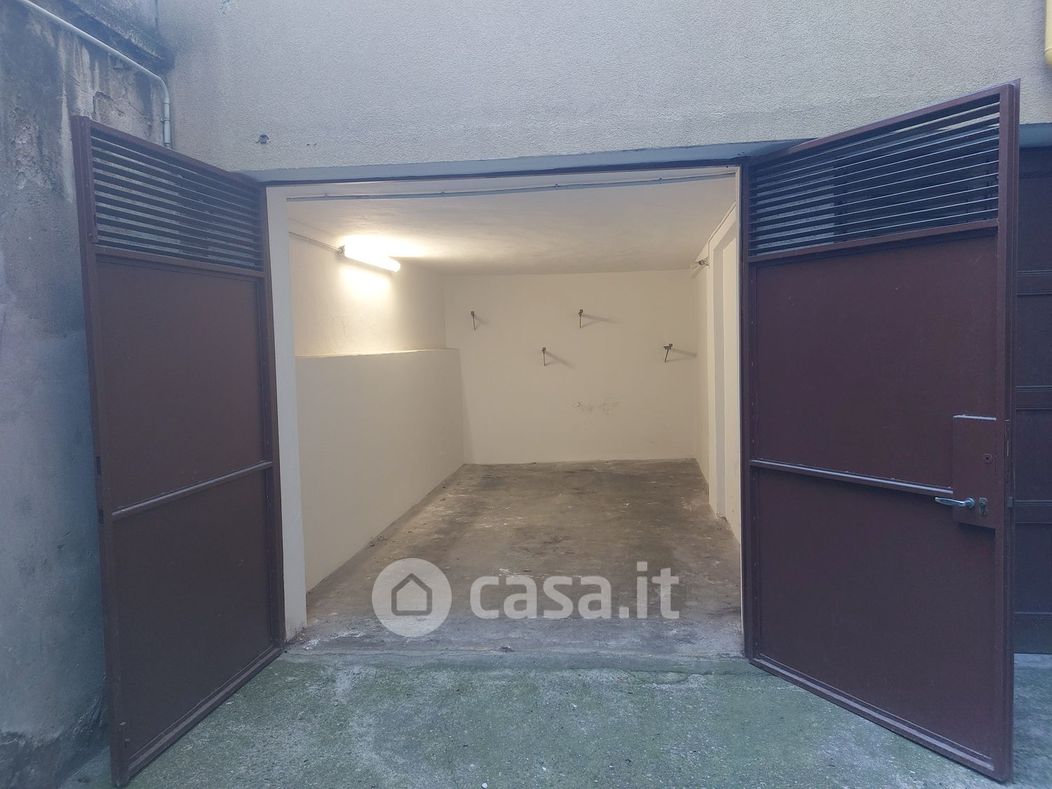Garage/Posto auto in Affitto in Viale Angelo Filippetti 33 a Milano