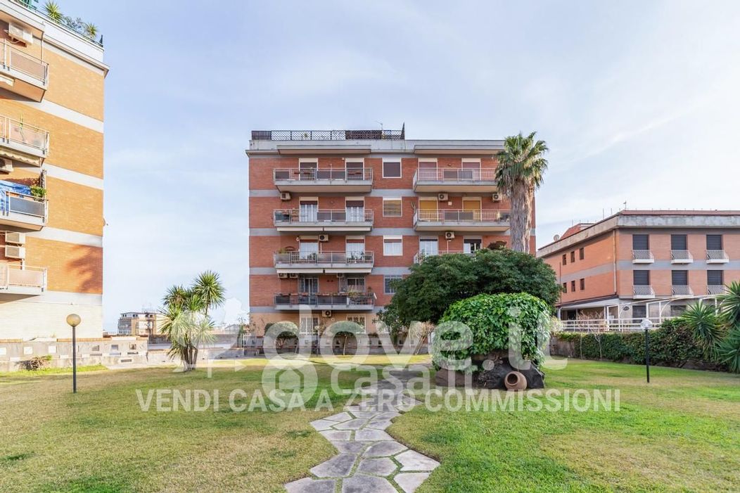 Appartamento in Vendita in Via Fratelli Bandiera 79 a Gravina di Catania