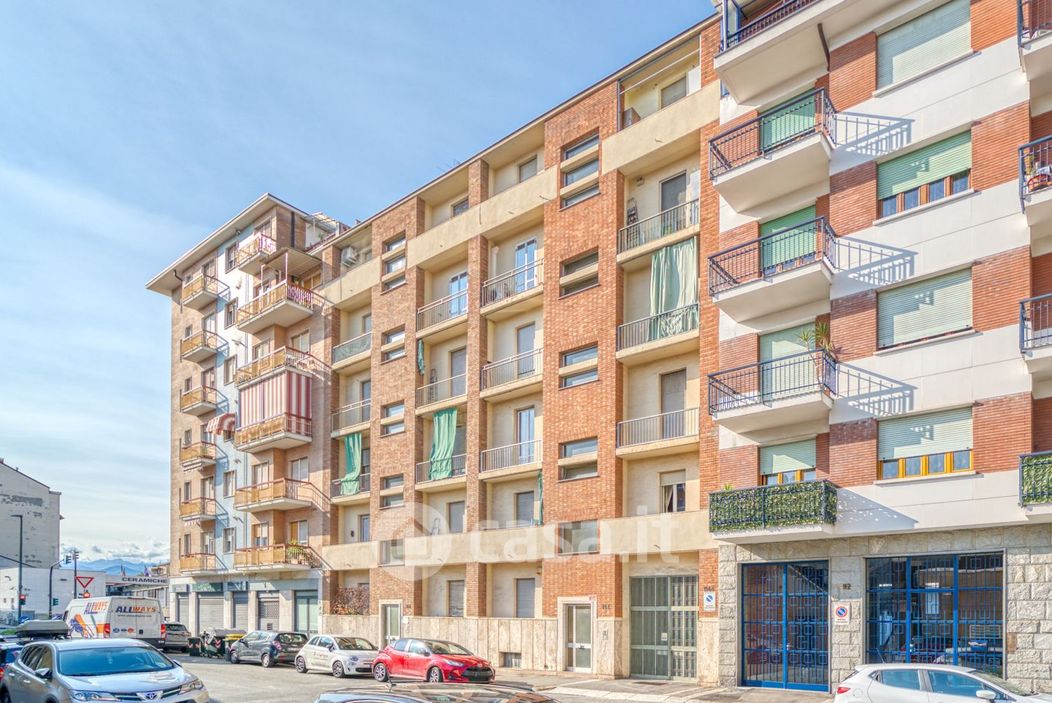 Appartamento in Vendita in Via Nicomede Bianchi 114 a Torino