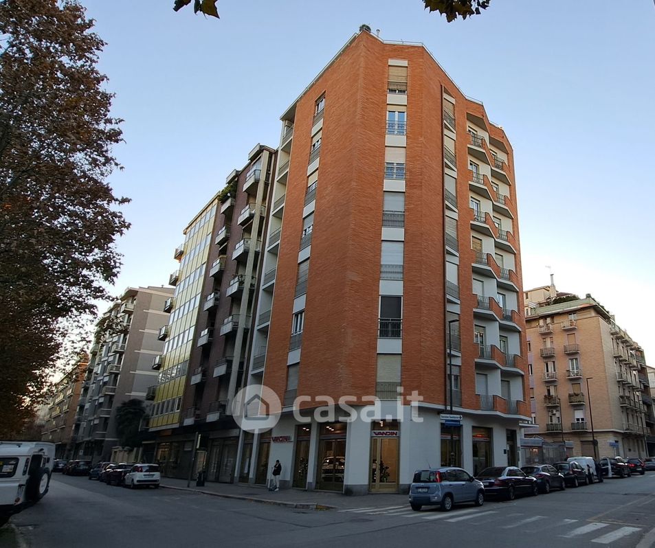 Appartamento in Vendita in Via Pacchiotti 1 a Torino