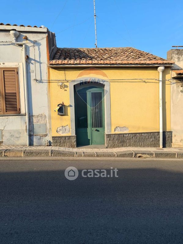 Casa indipendente in Vendita in Via Ponte 24 a Piedimonte Etneo