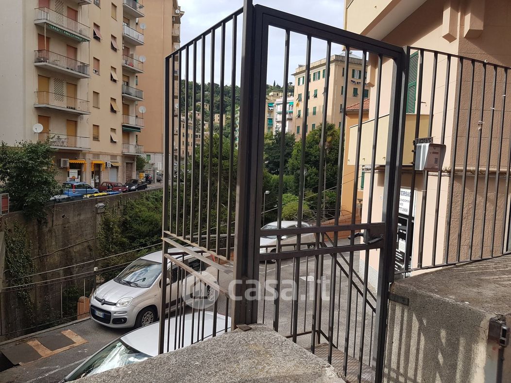 Garage/Posto auto in Vendita in Via Antonio Cei a Genova