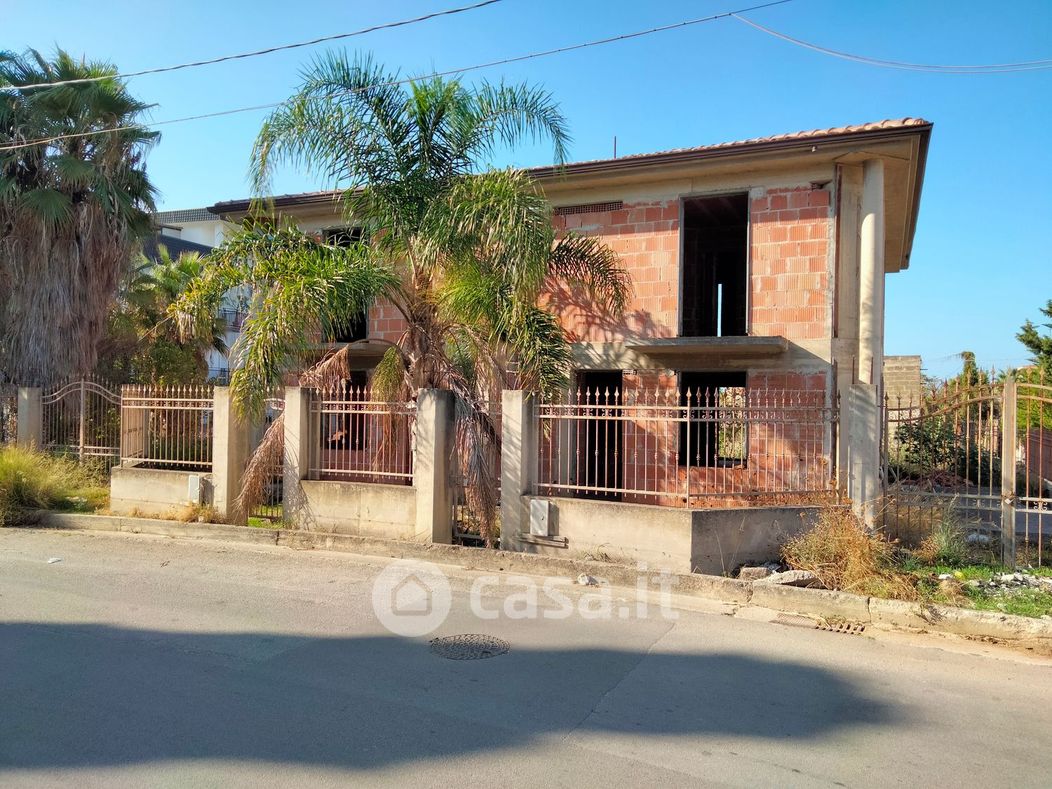 Casa Bi/Trifamiliare in Vendita in Via Torretta a Carini