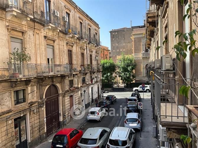 Appartamento in Vendita in Via Papale a Catania