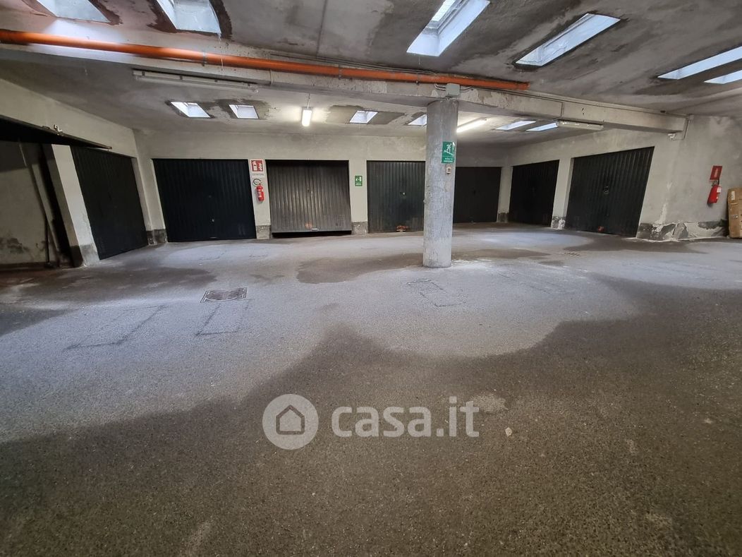 Garage/Posto auto in Vendita in Via Giuseppe Biamonti 15 a Torino
