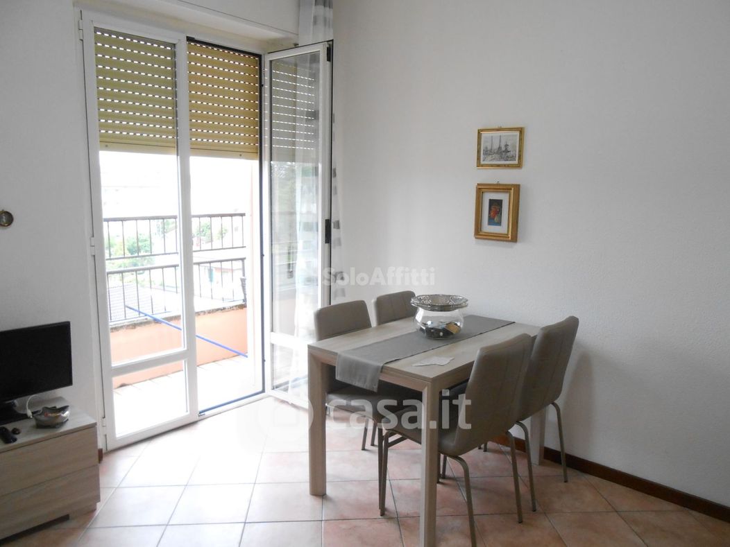 Appartamento in Affitto in Via Contardo Ferrini 68 a Pavia