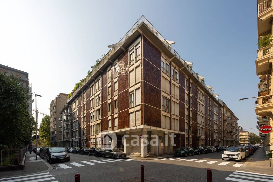 Appartamento in Vendita in Via Giacinto Collegno 20 a Torino