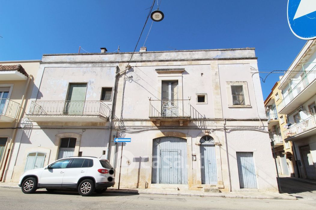 Casa indipendente in Vendita in Via Della Resistenza 121 a Sammichele di Bari