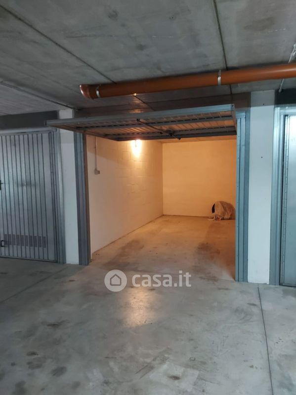 Garage/Posto auto in Vendita in Via Sironi a Reggio Emilia