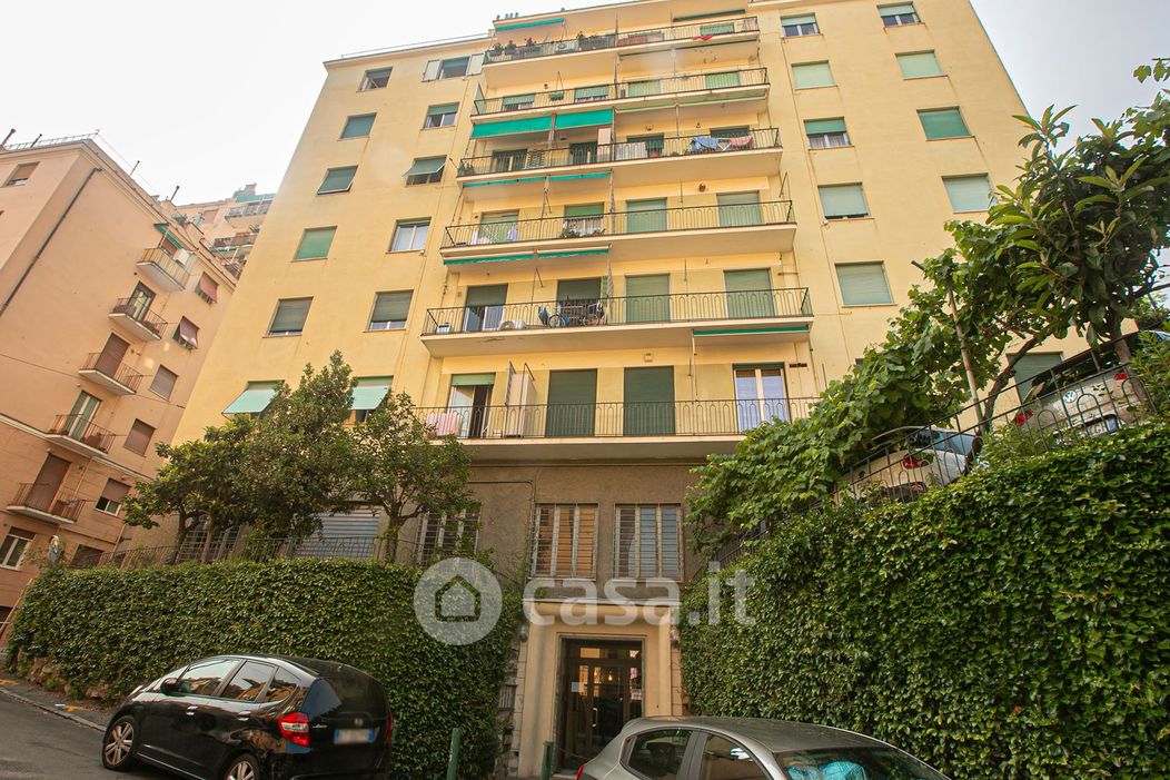 Appartamento in Vendita in Via Sinibaldo Scorza a Genova