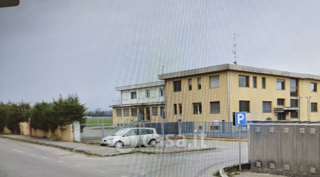 Ufficio in Vendita in Strada Langhirano a Parma
