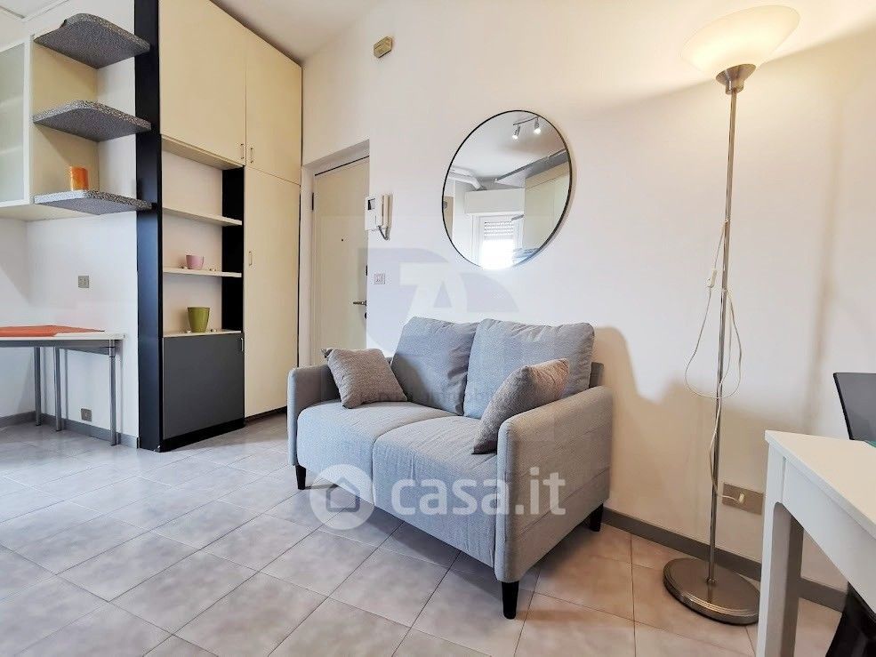Appartamento in Affitto in Viale Isonzo 28 a Milano