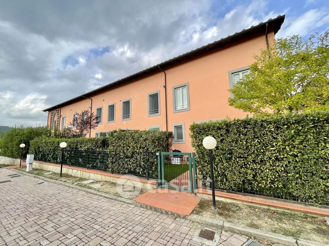 Appartamento in Vendita in a Lucca
