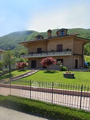 Appartamento in Vendita in Via Antonio Stoppani a Sant'Omobono Terme