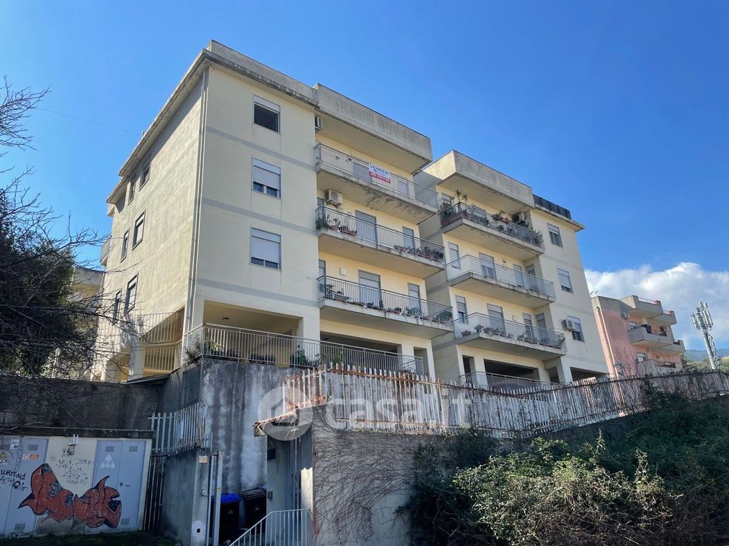 Appartamento in Vendita in Via Comunale per San Filippo Superiore 2 a Messina