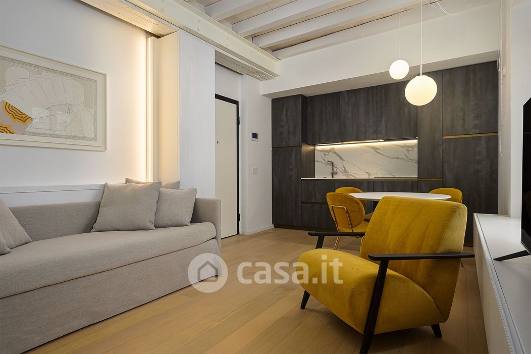 Appartamento in Affitto in Via Matteo Bandello a Milano