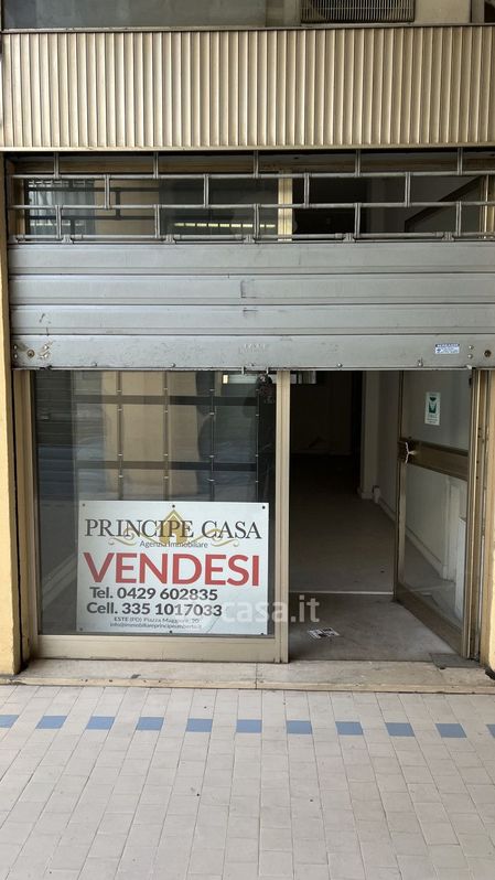 Negozio/Locale commerciale in Vendita in Via Principe Umberto a Este