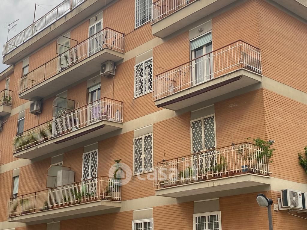 Appartamento in Vendita in Via ROMOLO FUGAZZA a Roma