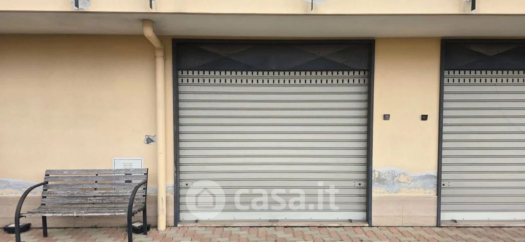 Garage/Posto auto in Vendita in Via Mosella 16 a Montesilvano