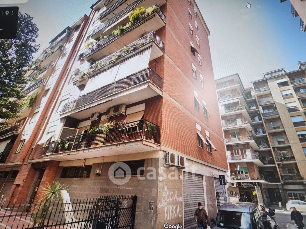 Appartamento in Affitto in Via Arnaldo Fraccaroli 6 a Roma