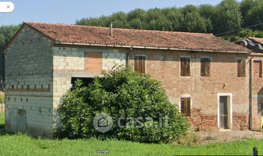 Rustico/Casale in Vendita in Via Fossa a Roverchiara